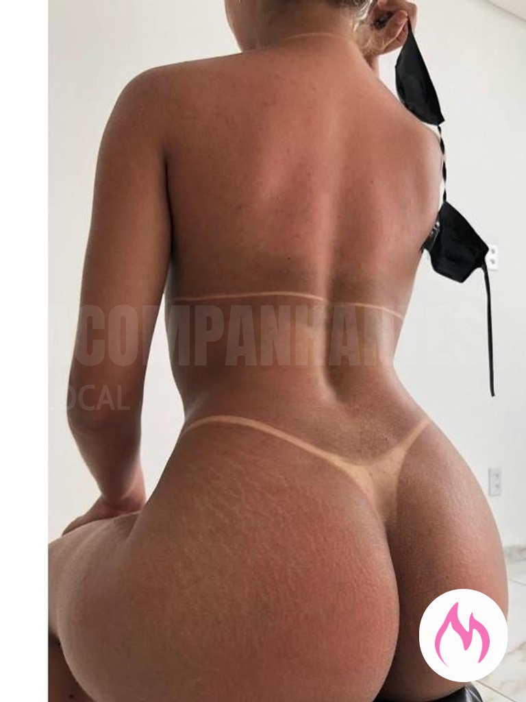 loira sedutora em boa viagem