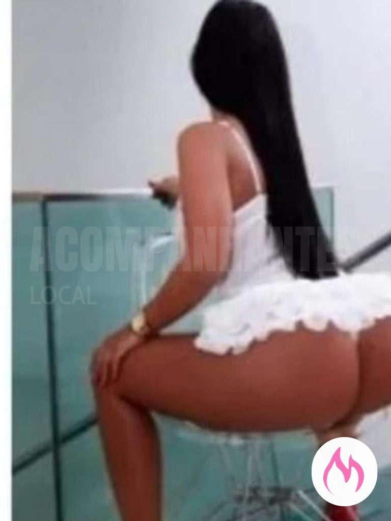 letícia: sensual e profunda
