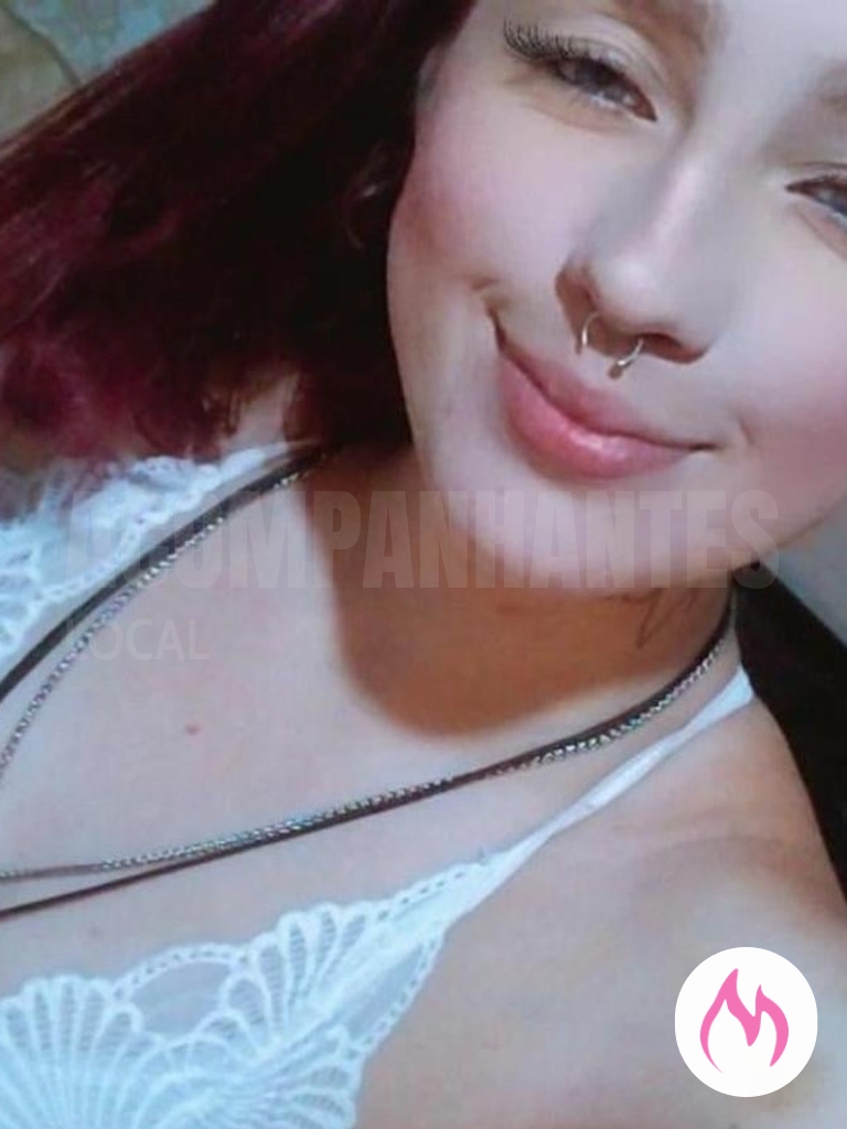beatriz, a ruivinha desejada