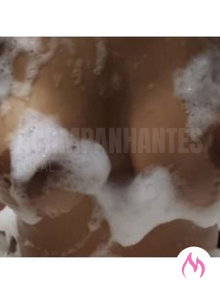 sarah: acompanhante sensual