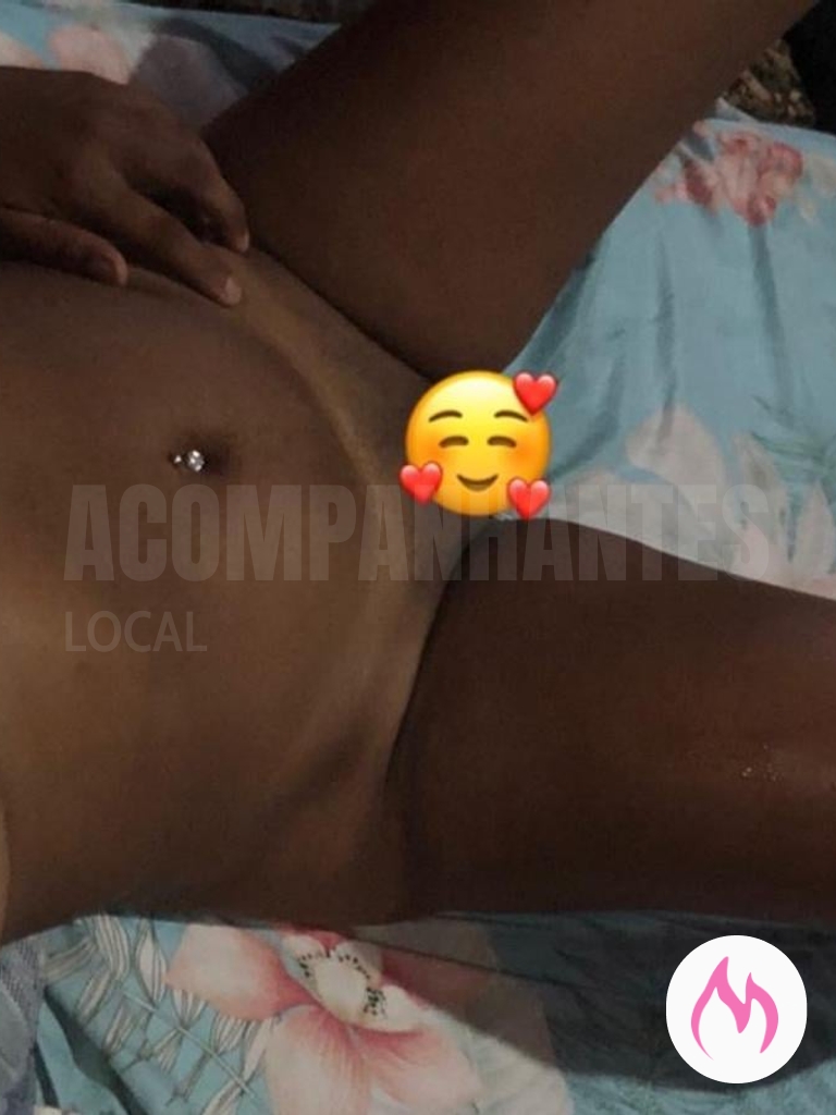 morena cacheada sedutora