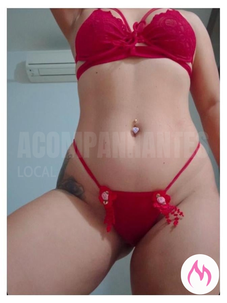 ruiva sedutora à sua porta